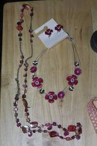 lot 451 image: Lot of (2) Womens Jewelry - 40 Necklace, Necklace and Earring Set