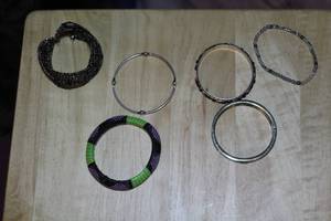 lot 458 image: Lot of (6) Womens Bracelets