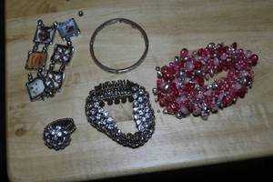 lot 467 image: Lot of (5) Womens Jewelry - Bracelets (x4), Ring (x1)
