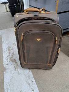 lot 764 image: Jump Leather Luggage