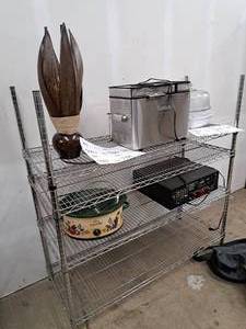 lot 779 image: Metal Shelving Unit 4-tier