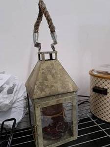lot 781 image: Vintage 16 Metal Candle Lantern