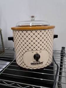 lot 782 image: Vintage Rival Crock-Pot Slow Cooker