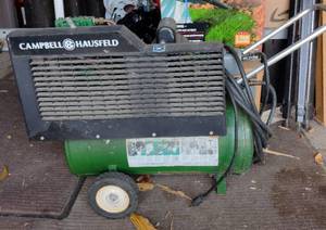 lot 262 image: Campbell Hausfeld Horizontal Air Compressor.