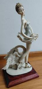 lot 265 image: Giuseppe Armani Ballerina and Swan.