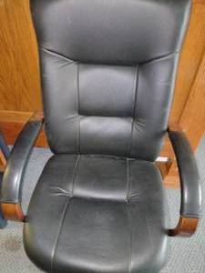 lot 285 image: Office Chair, Great Condition.