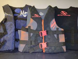 lot 290 image: Maui and Sterns Life Jackets (3).
