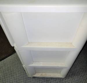 lot 314 image: 3 Drawer Rolling Storage.