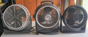 lot 297 image: (3) Desk Fans