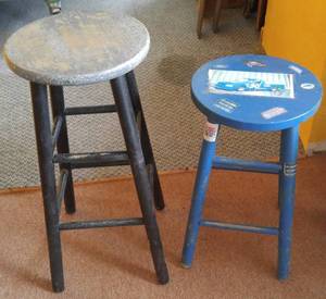 lot 301 image: (2) Stools.