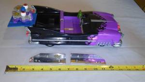lot 428 image: Teenage Mutant Ninja Turtles Cadillac Car.