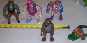 lot 438 image: TMNT Teenage Mutant Ninja Turtles (5) Action Figures