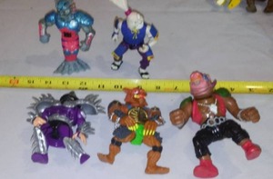 lot 440 image: TMNT Teenage Mutant Ninja Turtles (5) Action Figures