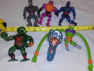 lot 452 image: He-Man Action Figurines (6)