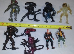 lot 462 image: (8) Action Figures, Predator. Gorilla Alien, Scavage, Bull Alien.