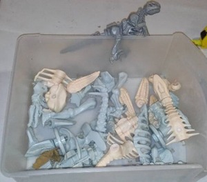 lot 469 image: (3) Skeleton Puzzle Toys.