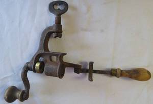 lot 343 image: Antique Shotgun Shell Crimper Reloading Tool.