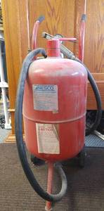 lot 351 image: Nesco Sand Blast Cabinet, 10 gal.
