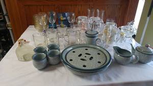 lot 356 image: Matched Tea And Pie Set And More.