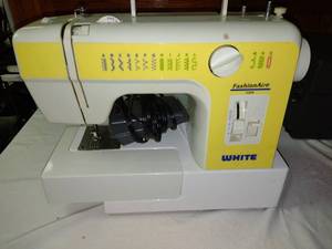 lot 369 image: Fashion Aire 2360 Sewing Machine