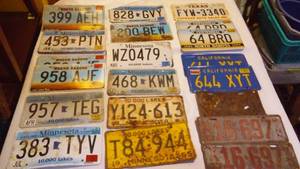 lot 496 image: (20) License Plates  (4) Pairs