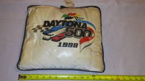 lot 525 image: Daytona 500 Pillow Cushion 1998