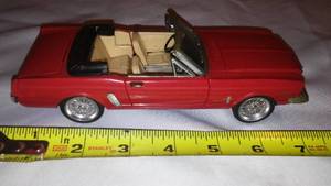 lot 528 image: Ford Mustang Convertible