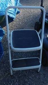 lot 640 image: Cosco 2 step Folding Stool