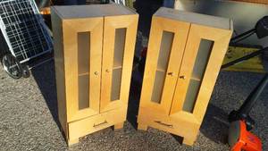 lot 646 image: Maple and Glass Frosted Display Cabinet (2)