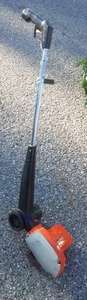 lot 647 image: Black and Decker Electric Corded Edger.