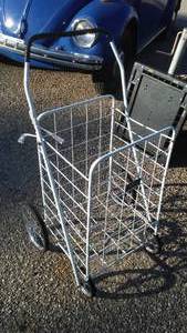 lot 649 image: Easy Wheels Collapsible Cart.