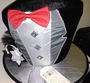 lot 255A image: Just in Time for Halloween, Holiday. Use as Hat, Tree Topper, Table Topper and more. (2)