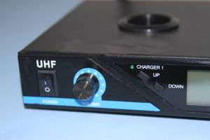 lot 29 image: Pyle Audio Premier Series UHF Wireless Microphone System with Handheld Microphone