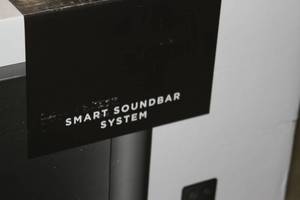 lot 40 image: Bose Smart Soundbar Sound Bar 300 Club Bundle System w Wi-Fi Bluetooth Apple AirPlay & Spotify Audio