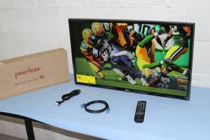 lot 53 image: Never Used - Like New - LG 32LT340HBUA Commercial Grade 32 LED HD Television  TV  Display  Monitor & Wall Mount