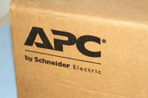 lot 54 image: APC  Schneider Electric SMT2200R2X658 Smart 2200Va UPS Uninterruptible Power Supply System  Battery Back-up