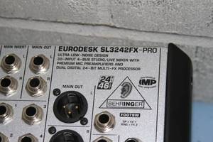 lot 134 image: Behringer EuroDesk Model SL3242FX-PRO 32-Channel Analog Audio Mixer  Pro Sound Mixing Console w Effects 