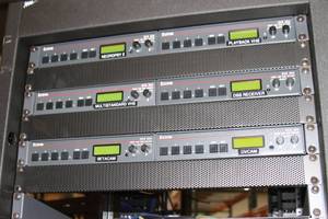 lot 137 image: Middle Atlantic MRK-4431 Heavy Duty Server  Audio & Video Equipment Rack Enclosure