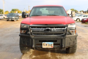 lot 48 image: 2004 Chevrolet Silverado 2500HD Duramax Diesel - 5 Speed Manual - 169,761 Miles -