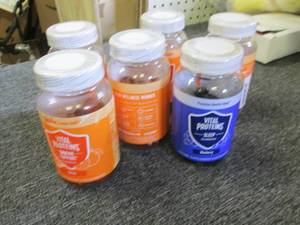 lot 22 image: 6 bottles of vital proteins ...