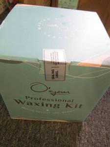 lot 118 image: new professional waxing kit ...