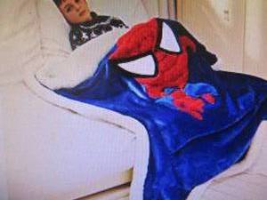 lot 174 image: Marvel Kids Spiderman Throw Blanket...