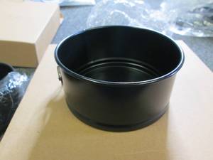 lot 246 image: 2 packs of 4 new small baking pans...