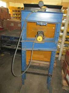 lot 360 image: enerpac press with yellow cage came...