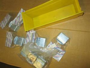 lot 377 image: yellow tray with spare belt holders...