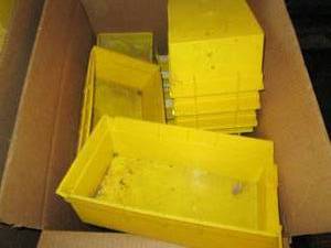 lot 383 image: 40 various size yellow party trays ...