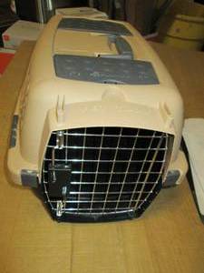 lot 394 image: small pet taxi ...