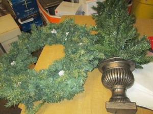 lot 398 image: lighted christmas tree and wreath ...