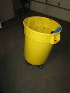lot 408 image: yellow 32 gallon trash can on wheel...