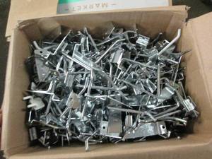 lot 418 image: box of store display hooks ...